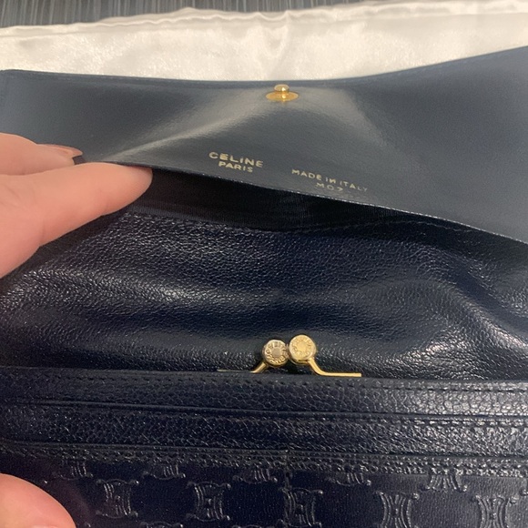 Celine - Picture 6 of 9